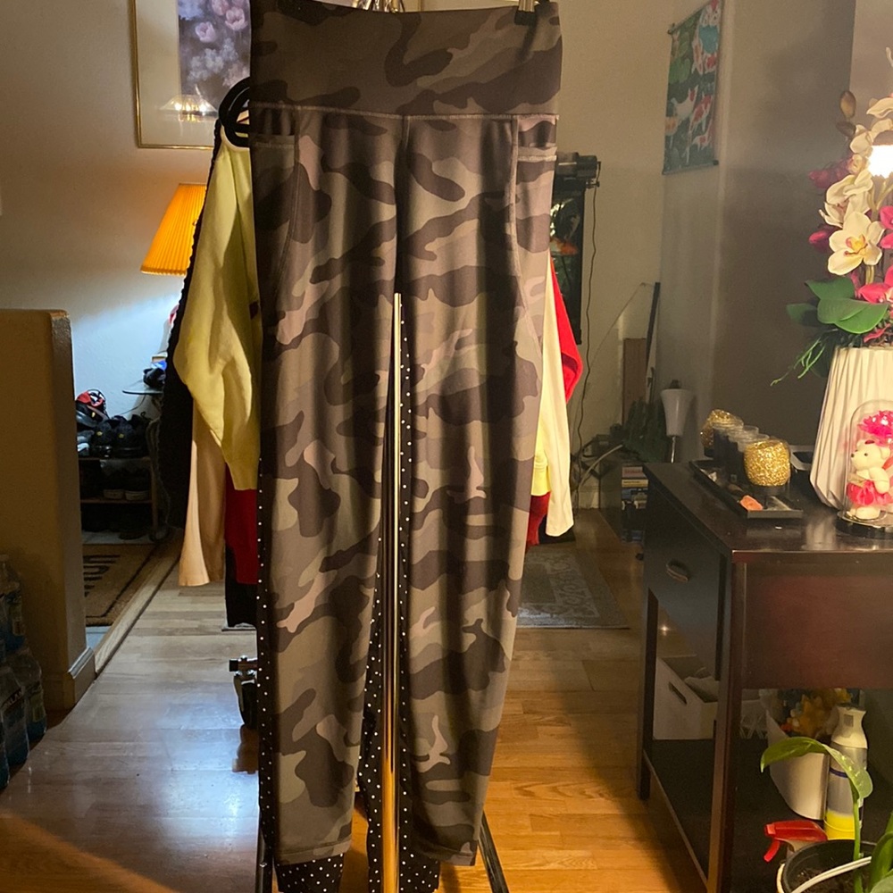 OLD NAVY ACTIVE POWERSOFT HIGH-RISE LEGGINGS GO DRY